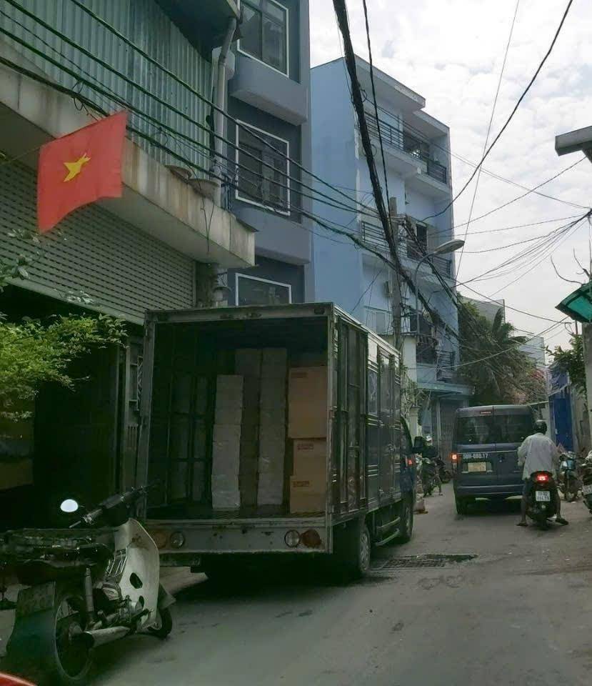 Bán nhà Gò Vấp, hẻm xe hơi Dương Quảng Hàm, 68M², 3 tầng,4 Pn,9.4 tỷ TL